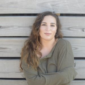 Meet your Posher, Leana